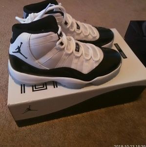 Meet your Posher, Akil